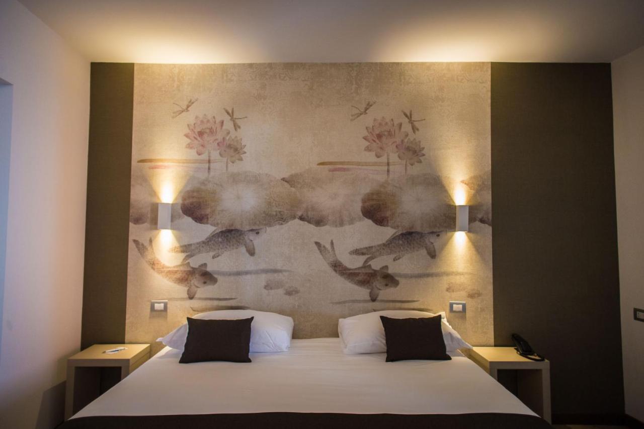 Hotel Ponti Angera Buitenkant foto