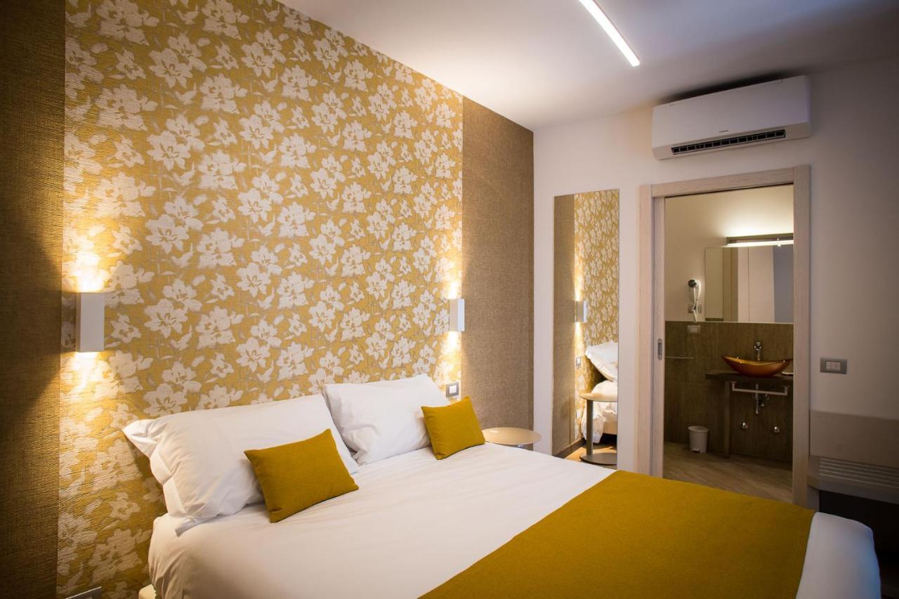Hotel Ponti Angera Buitenkant foto