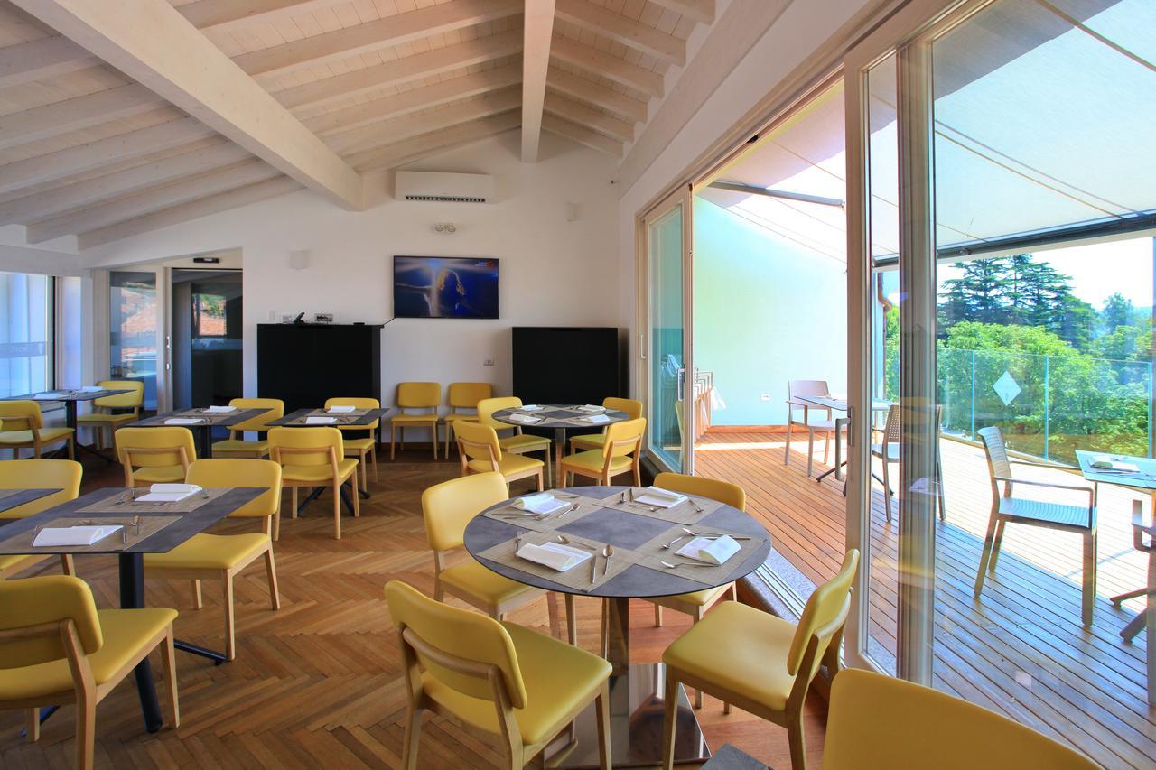 Hotel Ponti Angera Buitenkant foto