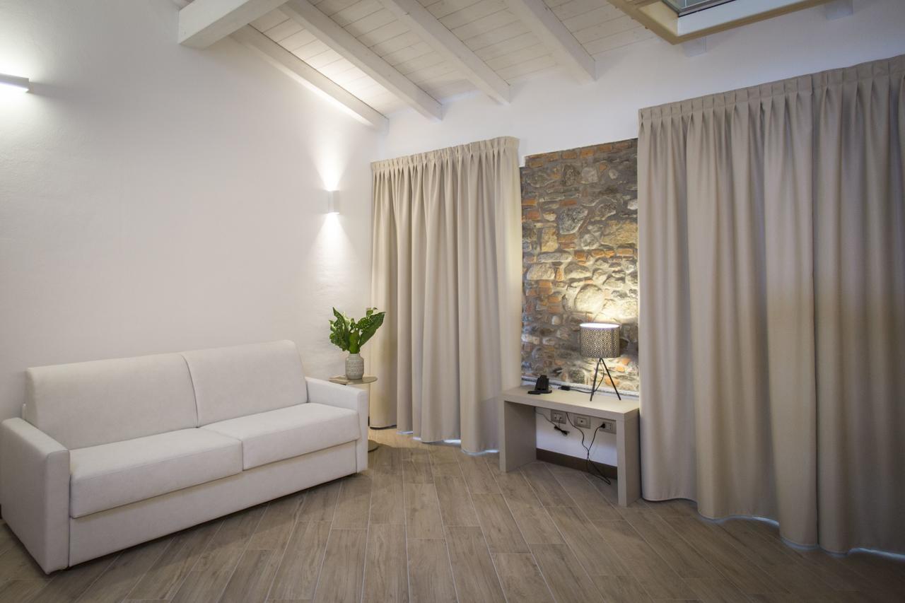 Hotel Ponti Angera Buitenkant foto