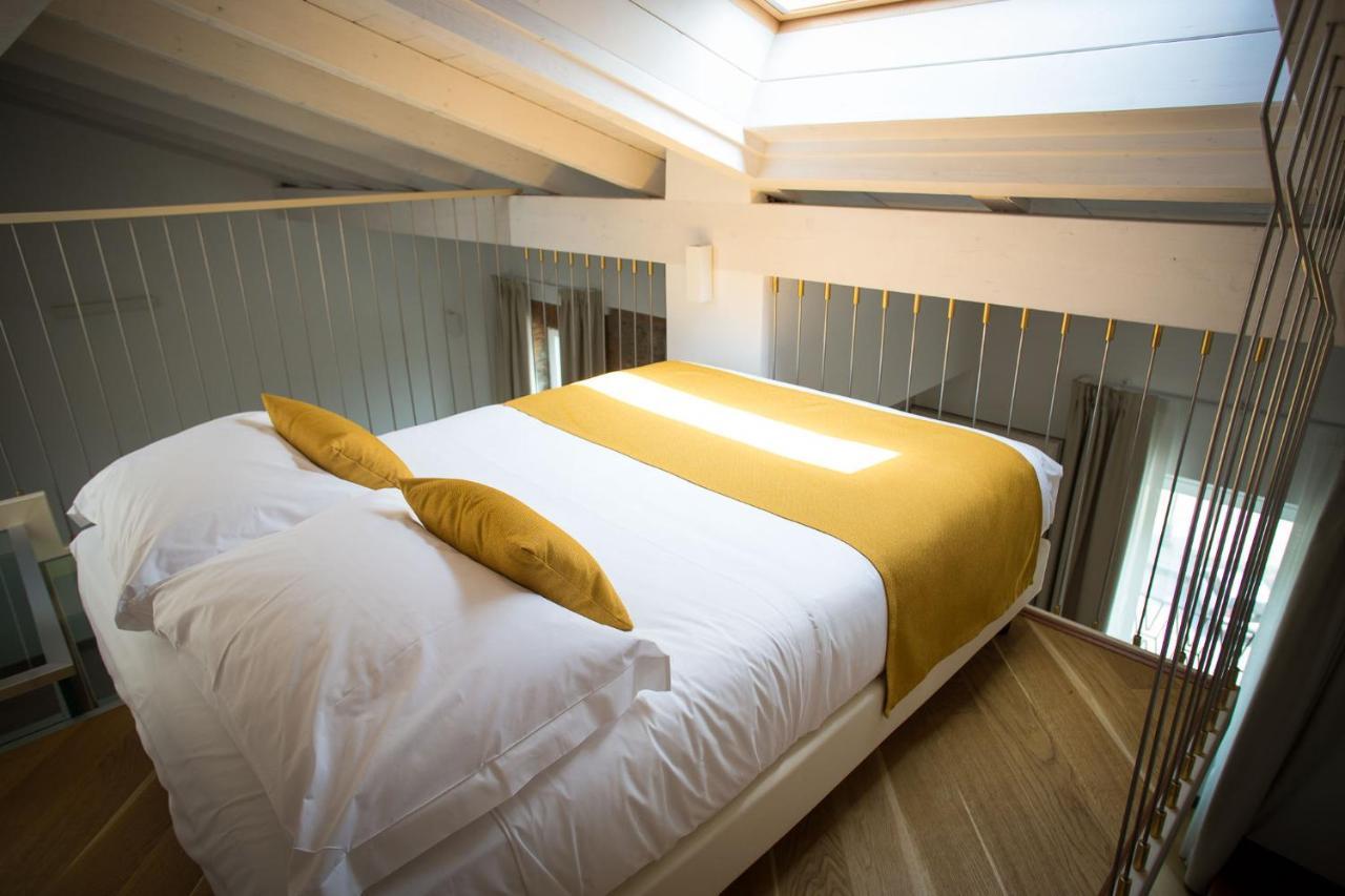 Hotel Ponti Angera Buitenkant foto