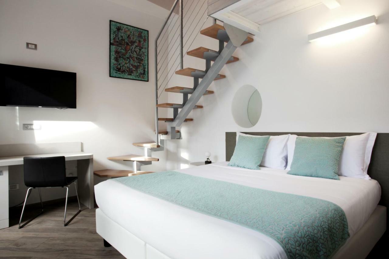Hotel Ponti Angera Buitenkant foto