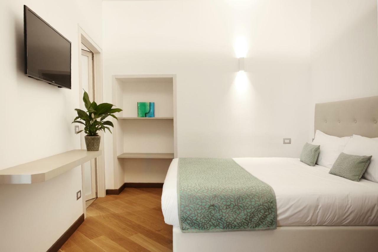 Hotel Ponti Angera Buitenkant foto