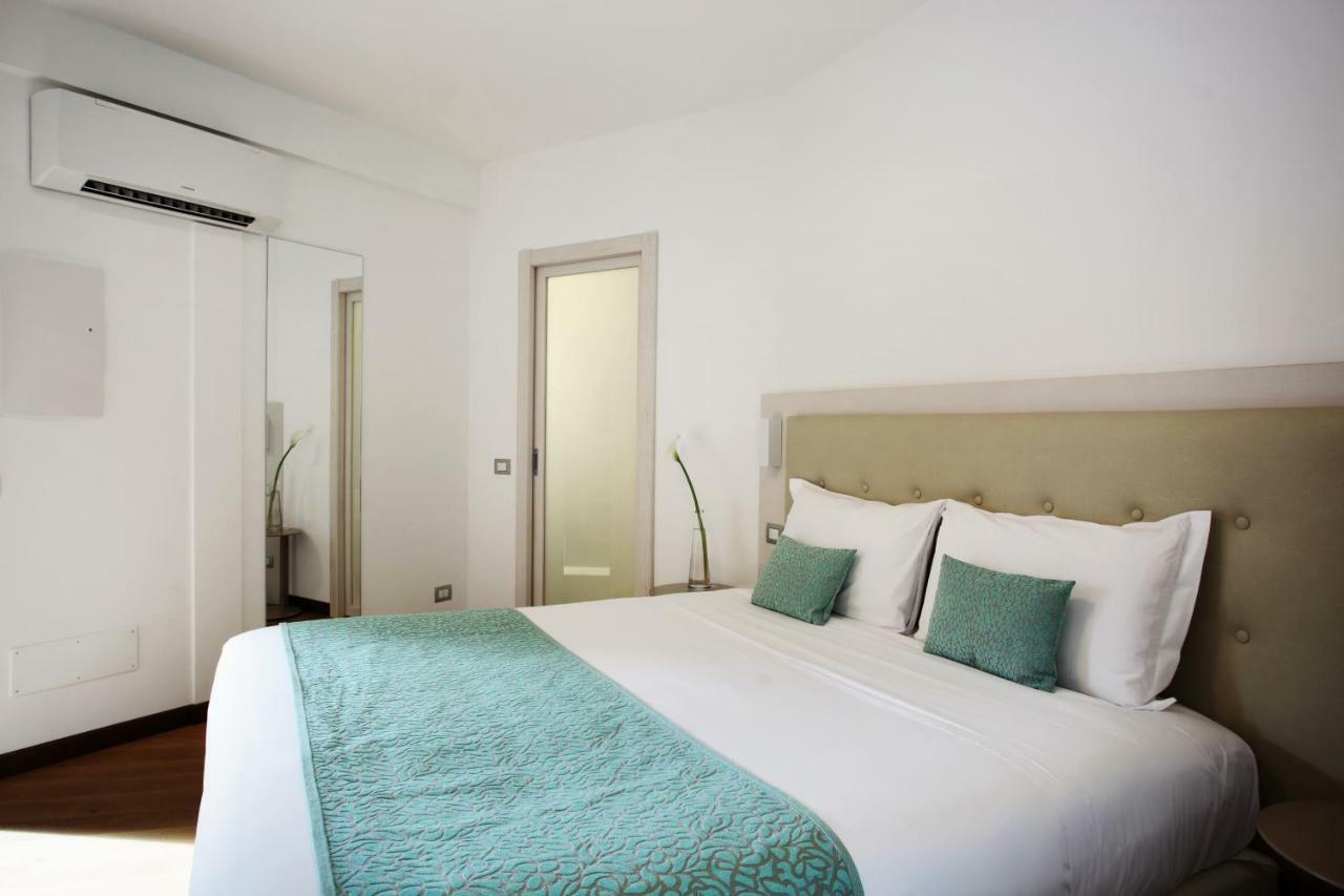 Hotel Ponti Angera Buitenkant foto